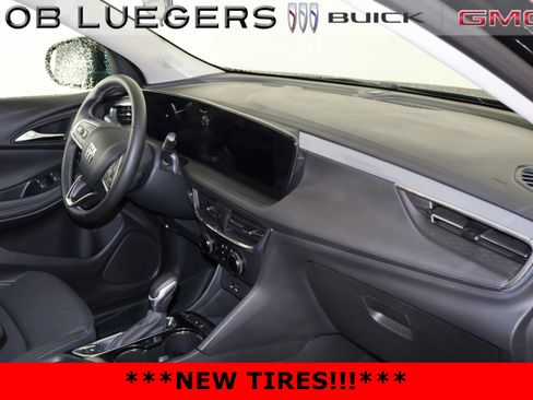 Certified 2026 Buick Encore GX Preferred FWD image 17