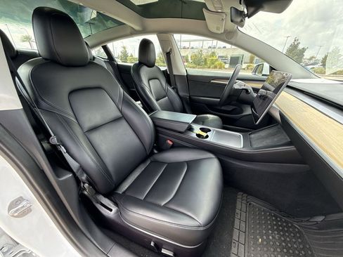 Used 2022 Tesla Model 3 Base image 15