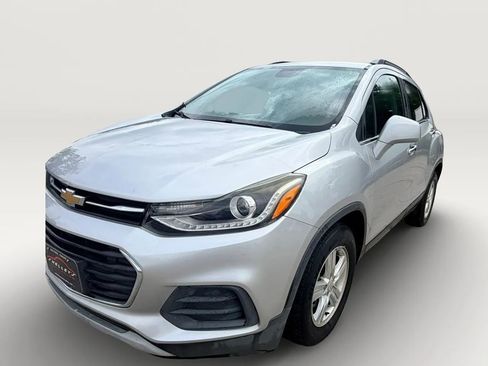 Used 2018 Chevrolet Trax LT w/ LT Convenience Package FWD image 22