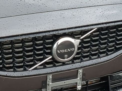 Certified 2025 Volvo S60 T8 Plus AWD/4WD image 11