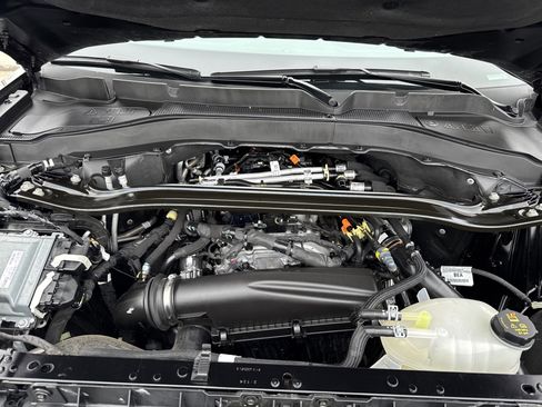 Used 2025 Ford Explorer ST-Line w/ ST-Line Street Pack image 53