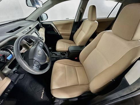 Used 2013 Toyota RAV4 LE FWD image 13