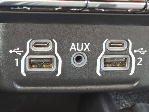 Used 2022 Dodge Durango R/T AWD/4WD image 12