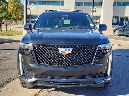 Used 2021 Cadillac Escalade ESV Sport w/ Driver Assist Tech Package image 10