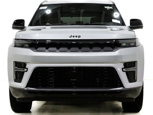 New 2026 Jeep Grand Wagoneer Limited AWD/4WD image 2