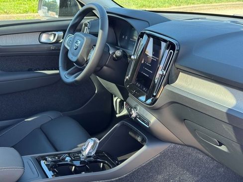 New 2026 Volvo XC40 B5 Plus w/ Protection Package Premier image 12