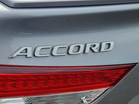 Used 2019 Honda Accord Sport image 29