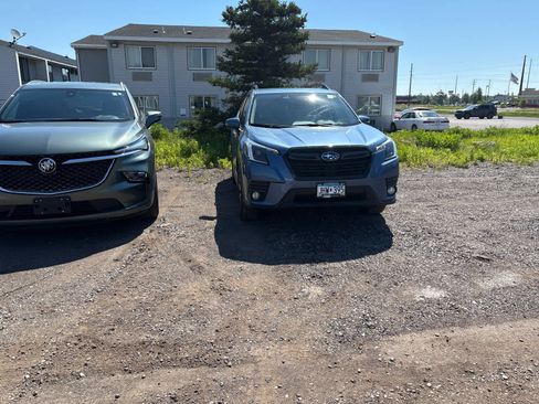 Used 2022 Subaru Forester Limited AWD/4WD image 13