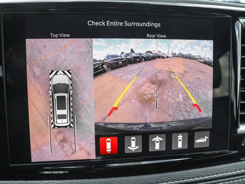 New 2026 Chrysler Pacifica Select image 17