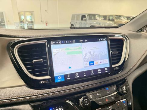 New 2026 Chrysler Pacifica Pinnacle image 34