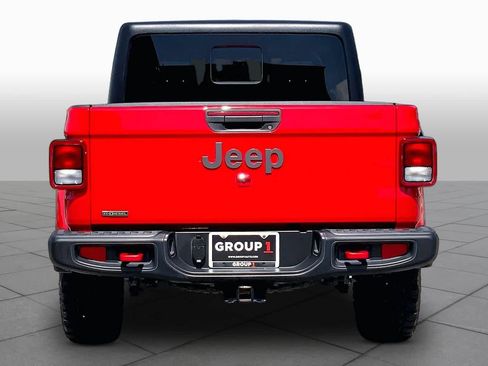 Used 2023 Jeep Gladiator Rubicon w/ Cold Weather Group AWD/4WD image 5