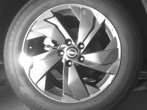 Used 2025 Nissan Rogue SV FWD image 15