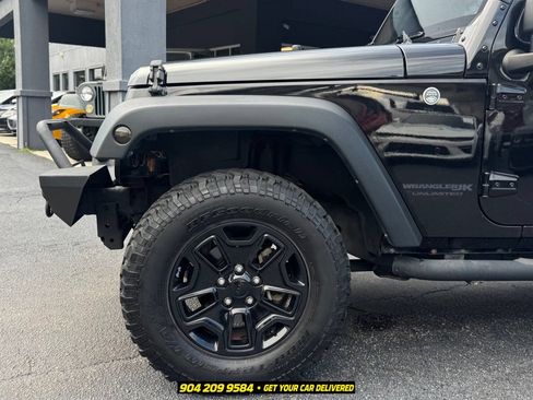 Used 2018 Jeep Wrangler Unlimited Sport AWD/4WD image 15
