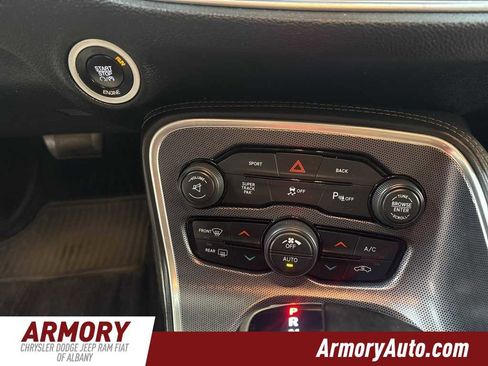 Used 2015 Dodge Challenger R/T Plus image 20