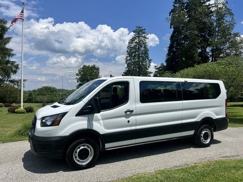 Used 2024 Ford Transit 350 XL RWD image 5