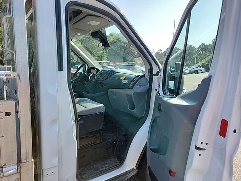 Used 2018 Ford Transit 250 138 image 11