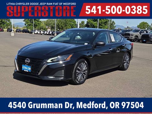 Used 2025 Nissan Altima 2.5 SV FWD image 1