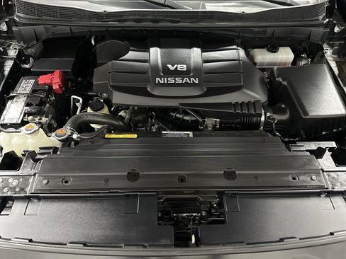 Used 2020 Nissan Titan PRO-4X w/ Pro-4x Convenience Package AWD/4WD image 36
