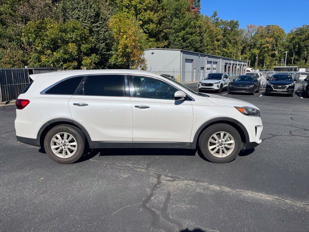 Used 2019 Kia Sorento FWD image 4