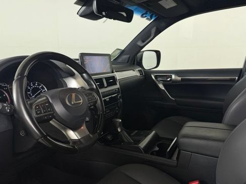 Used 2023 Lexus GX 460 Premium w/ Premium Package AWD/4WD image 4