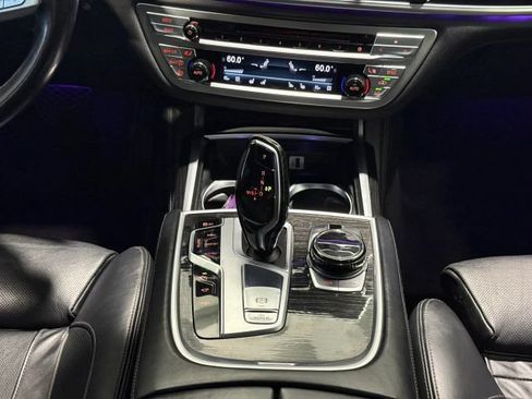 Used 2017 BMW 750i xDrive AWD/4WD image 20