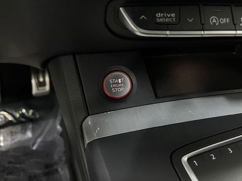 Used 2018 Audi SQ5 Premium Plus w/ Navigation Package image 22