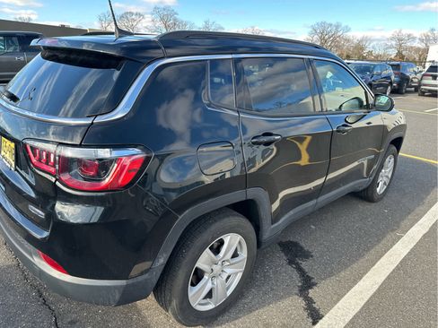 Used 2022 Jeep Compass Latitude w/ Convenience Group image 8