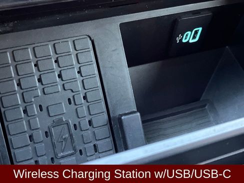 Used 2024 Ford F350 Platinum image 17