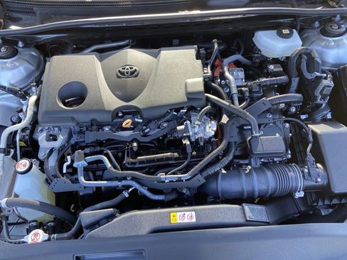 Used 2025 Toyota Camry LE FWD image 29