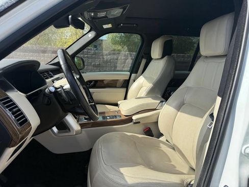 Used 2019 Land Rover Range Rover HSE AWD/4WD image 12