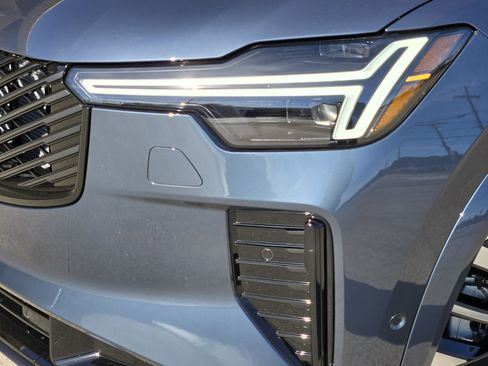 New 2026 Volvo XC90 B6 Ultra w/ Protection Package Premier image 10