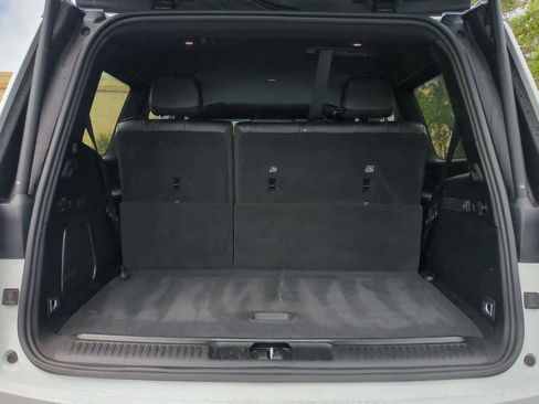 Used 2024 Jeep Wagoneer Series II w/ Flexible Seating Group RWD image 34