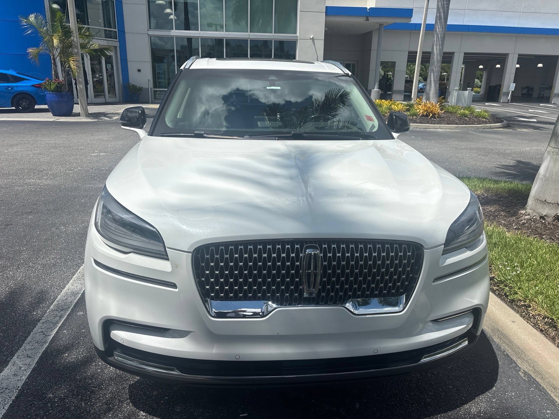 Used 2022 Lincoln Aviator Reserve w/ Equipment Group 201A RWD image 3