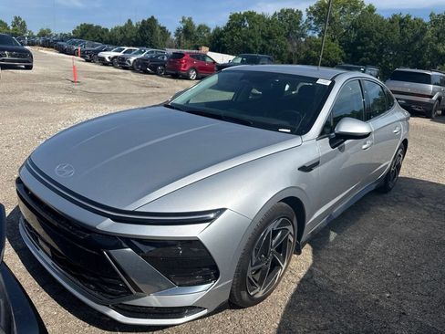 Certified 2026 Hyundai Sonata SEL AWD/4WD image 1