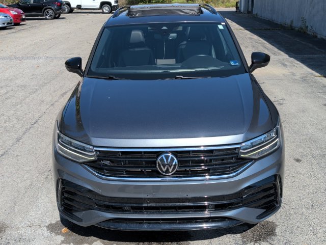 Used 2023 Volkswagen Tiguan SE R-Line AWD/4WD image 30