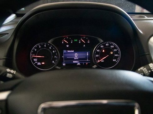 Used 2024 GMC Terrain SLE image 28