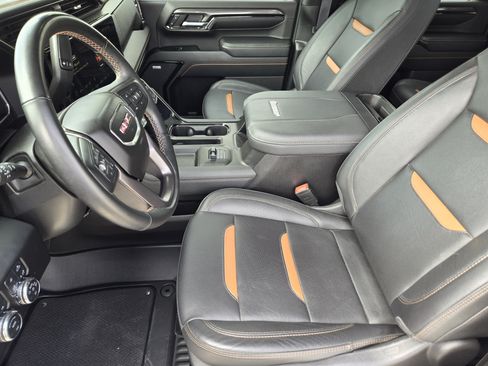 Used 2024 GMC Sierra 2500 AT4 w/ AT4 Premium Plus Package AWD/4WD image 14