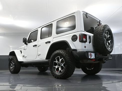 Used 2022 Jeep Wrangler Unlimited Rubicon w/ Cold Weather Group AWD/4WD image 48