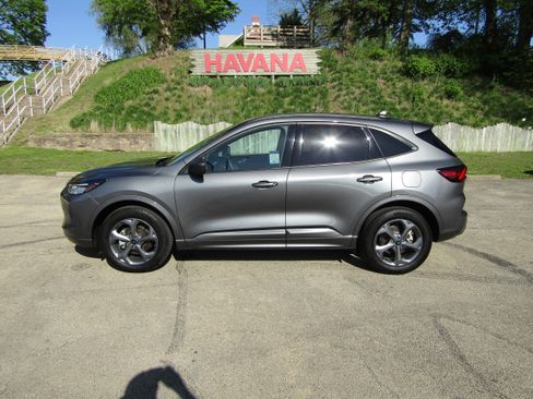 Used 2024 Ford Escape ST-Line w/ Tech Pack #1 AWD/4WD image 1