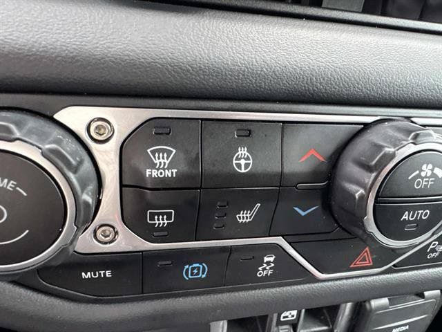 Used 2024 Jeep Wrangler Unlimited Sahara w/ Safety Group AWD/4WD image 14
