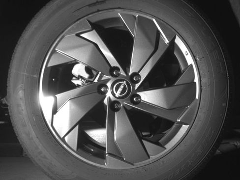 Used 2025 Nissan Rogue SV FWD image 18