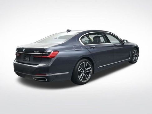 Used 2020 BMW 750i xDrive image 4