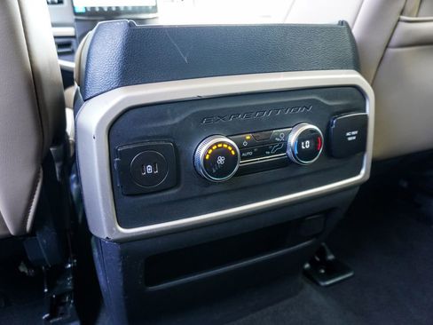 Used 2024 Ford Expedition Max XLT AWD/4WD image 11