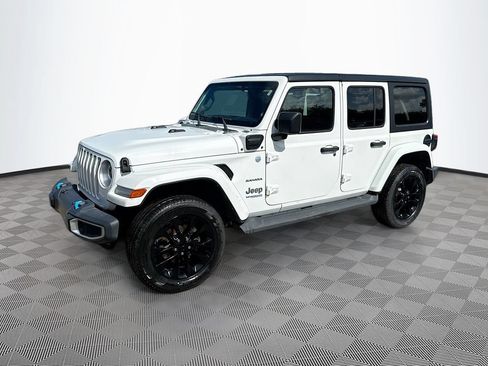 Certified 2022 Jeep Wrangler Unlimited Sahara w/ Cold Weather Group AWD/4WD image 9