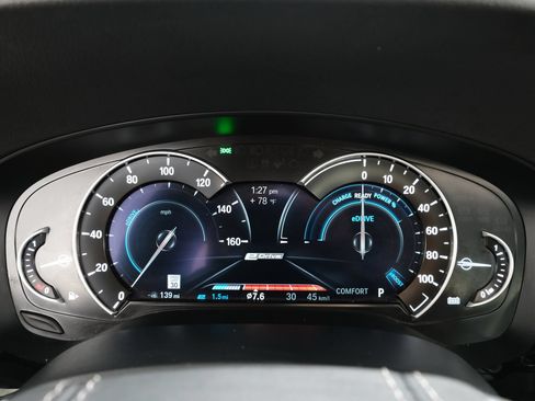 Used 2019 BMW 530e xDrive w/ Premium Package AWD/4WD image 16