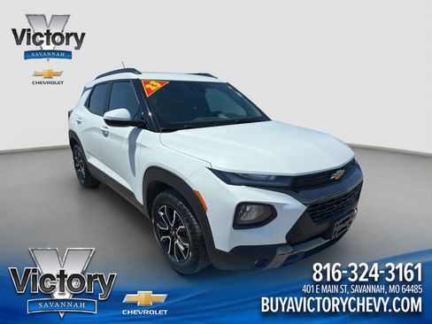 Used 2023 Chevrolet TrailBlazer ACTIV w/ Sun and Liftgate Package FWD image 1