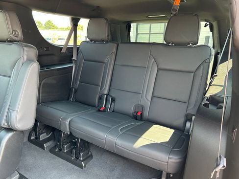 Used 2021 GMC Yukon XL Denali w/ Denali Ultimate Package AWD/4WD image 14