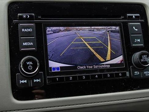 Used 2021 Honda HR-V LX image 18