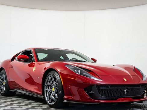Certified 2020 Ferrari 812 Superfast image 3
