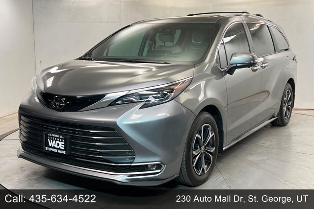 Used 2026 Toyota Sienna Platinum AWD/4WD image 1